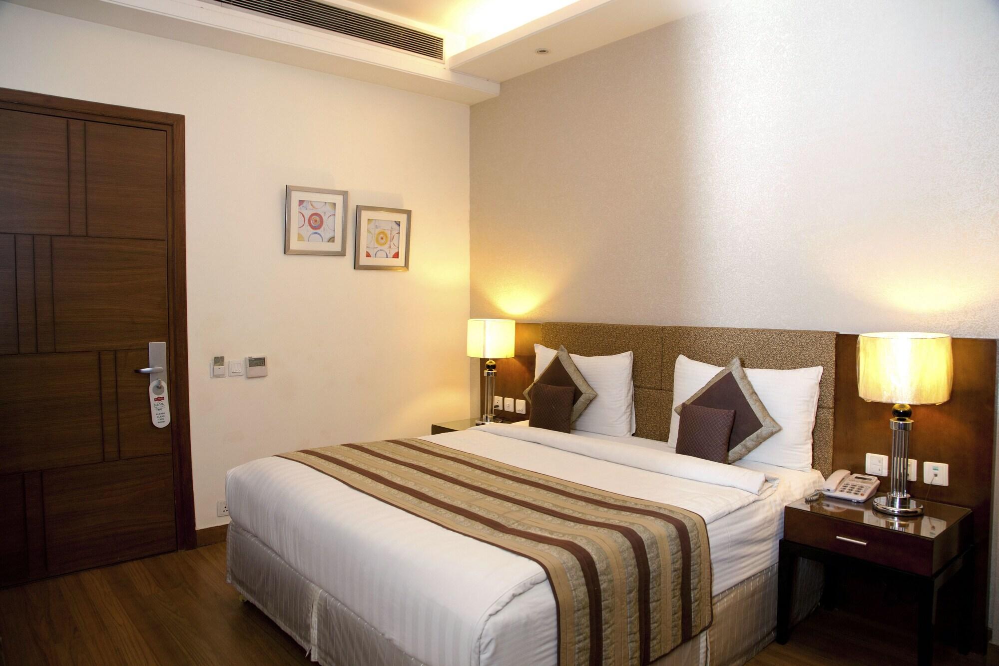 Alpina Hotels & Suites New Delhi Exterior foto