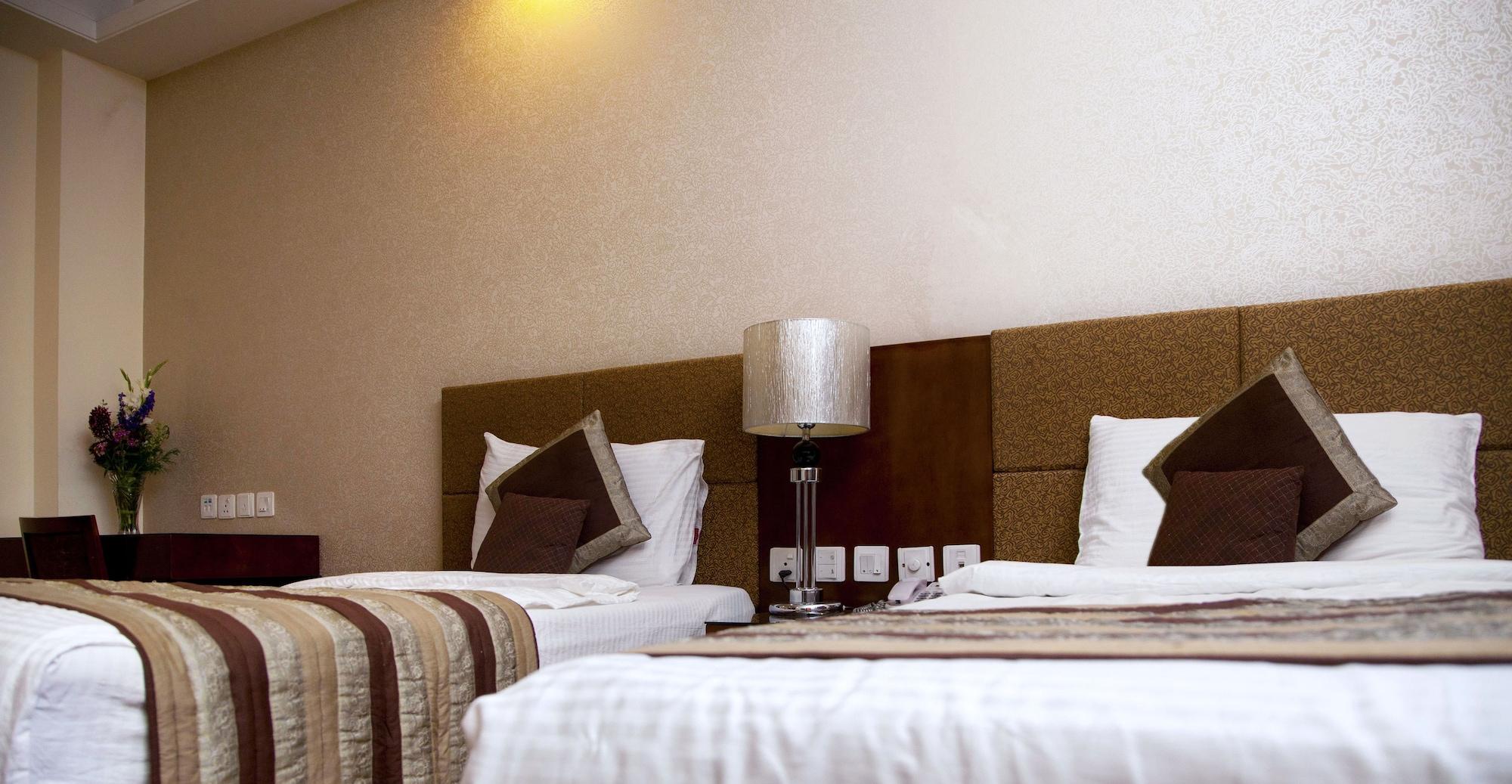 Alpina Hotels & Suites New Delhi Exterior foto