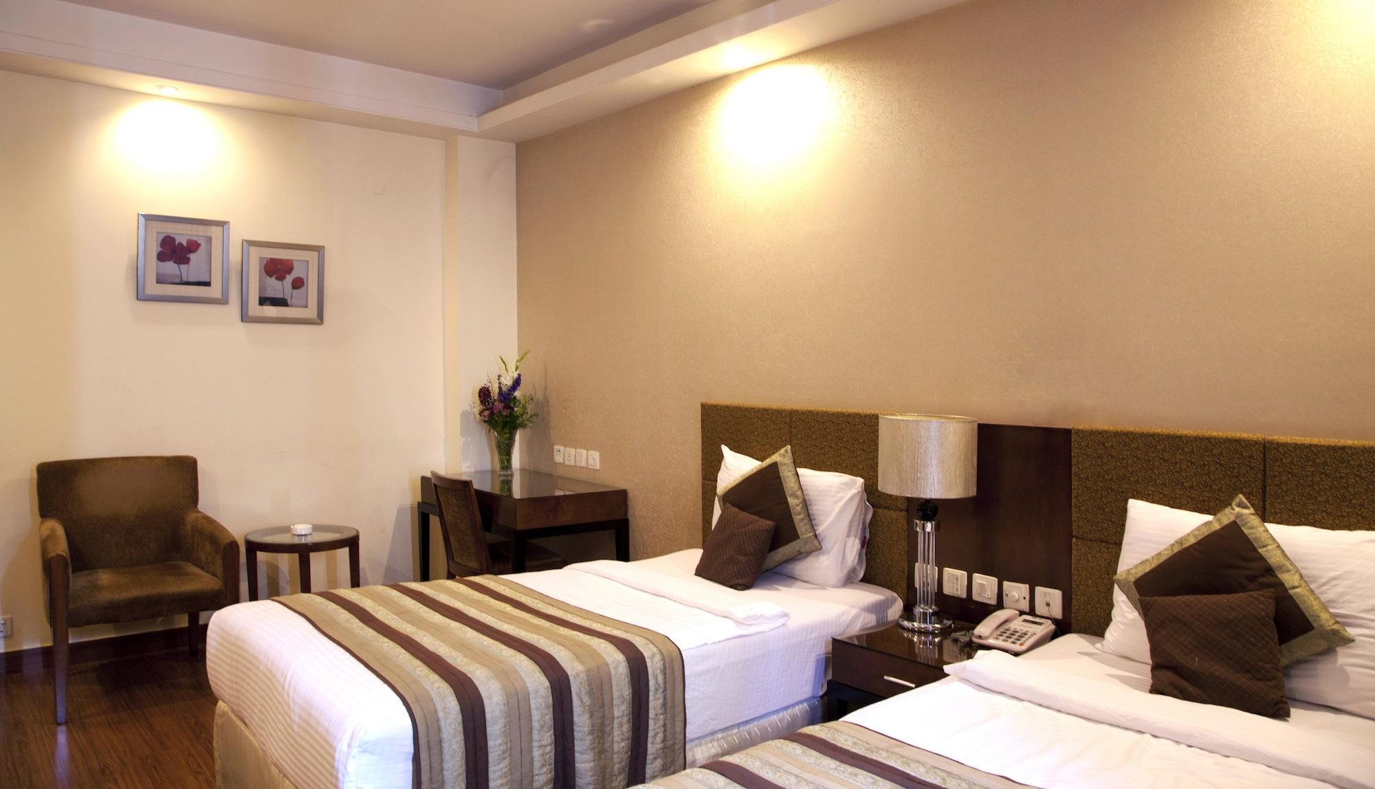 Alpina Hotels & Suites New Delhi Exterior foto