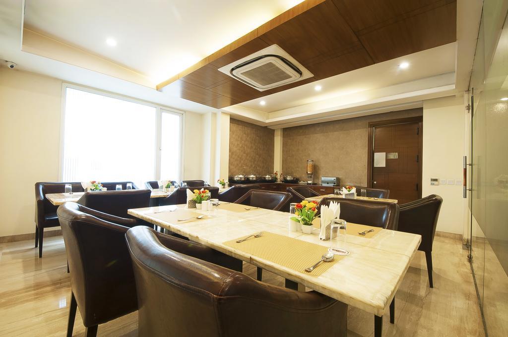 Alpina Hotels & Suites New Delhi Exterior foto