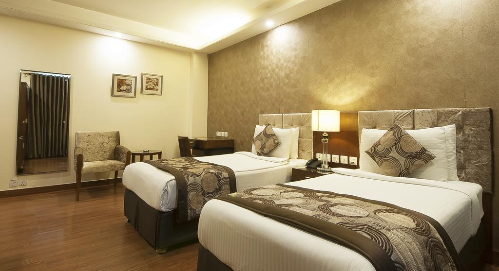 Alpina Hotels & Suites New Delhi Exterior foto