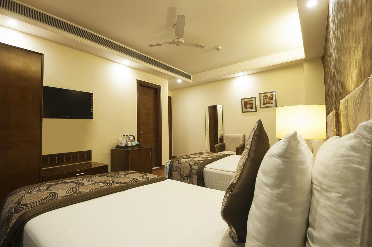 Alpina Hotels & Suites New Delhi Exterior foto