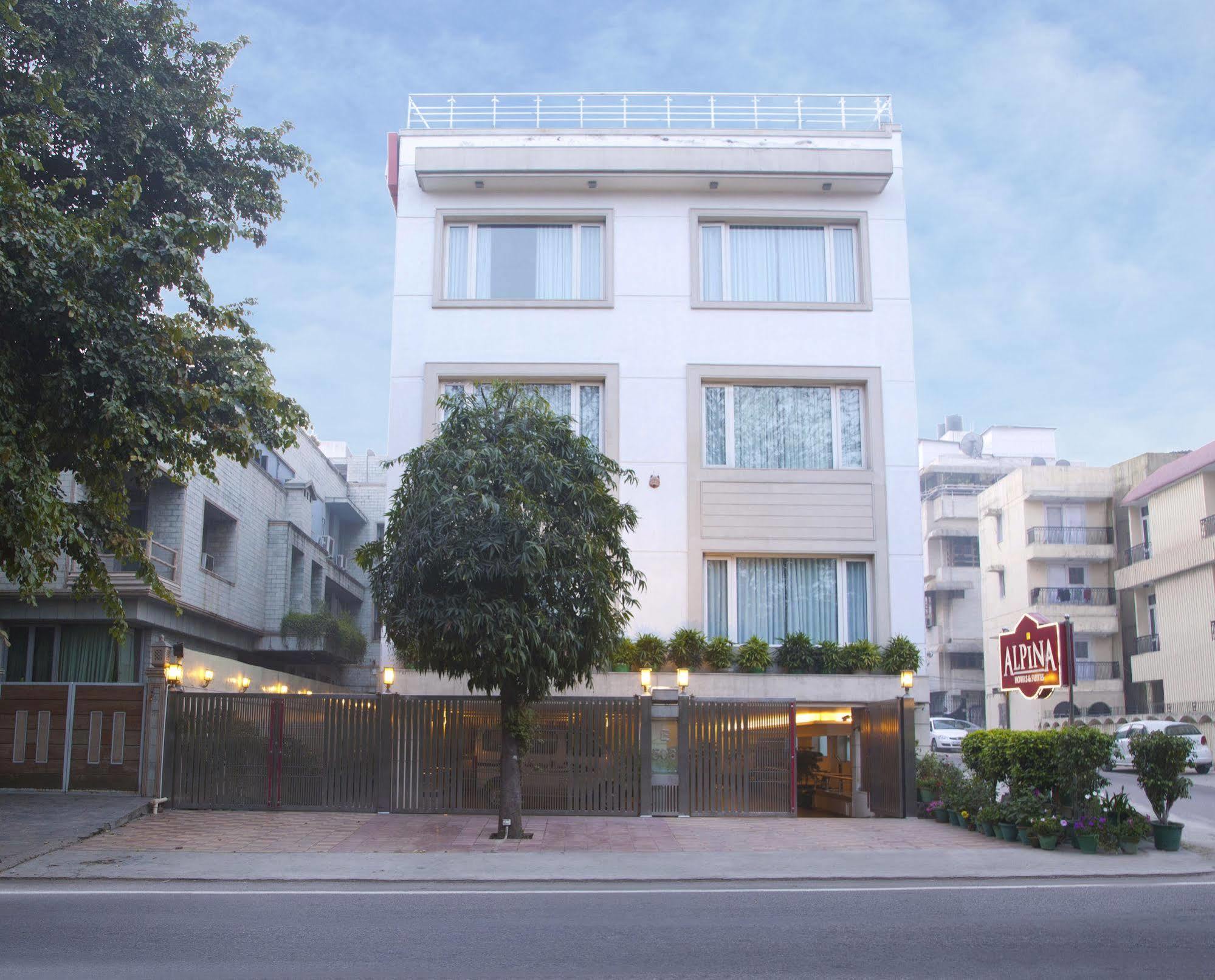 Alpina Hotels & Suites New Delhi Exterior foto