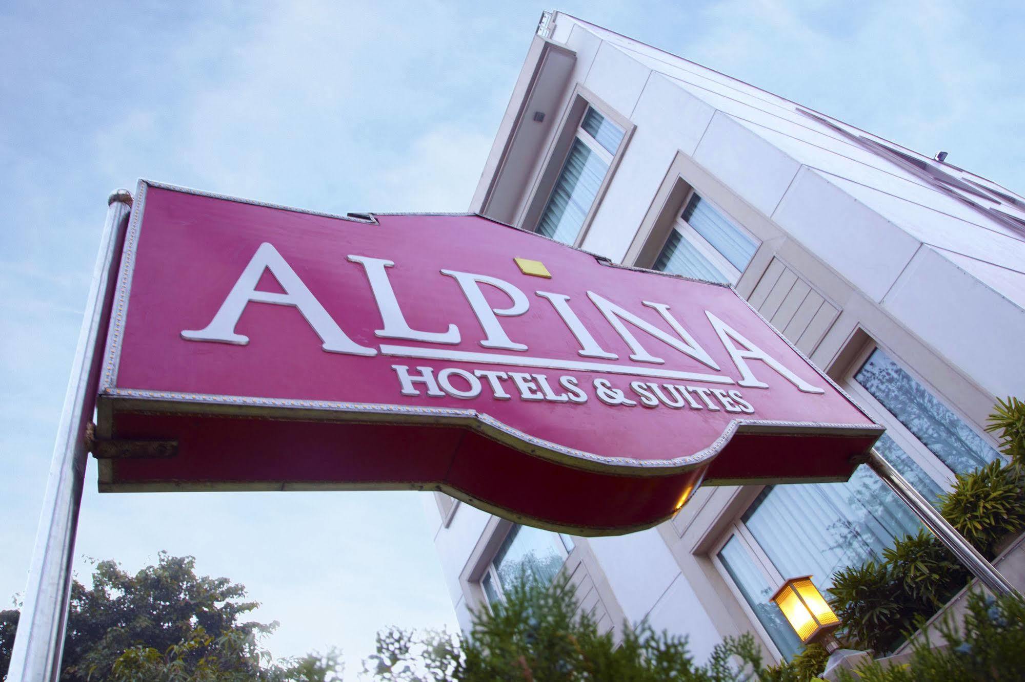 Alpina Hotels & Suites New Delhi Exterior foto