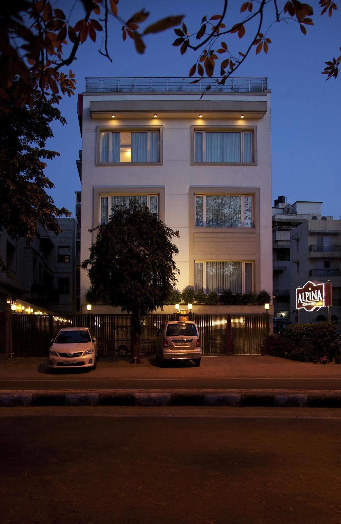 Alpina Hotels & Suites New Delhi Exterior foto